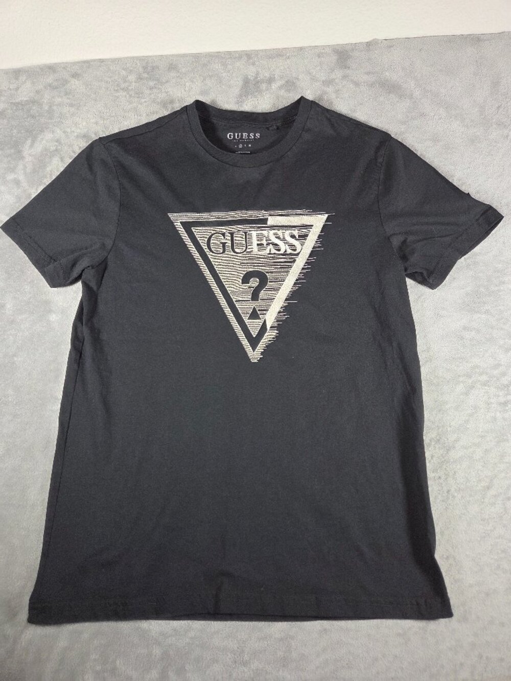 GUESS Los Angeles Men's Black Graphic Tee Size M